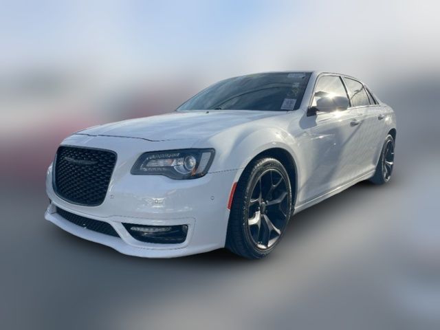 2022 Chrysler 300 Touring L