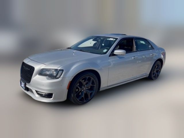 2022 Chrysler 300 Touring L