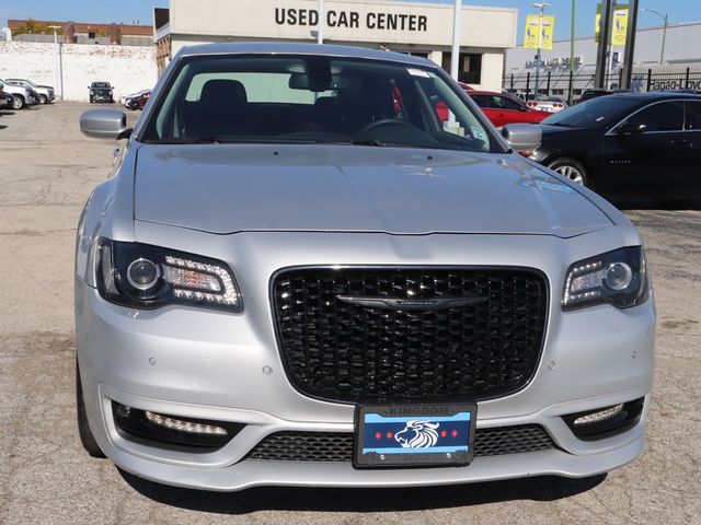 2022 Chrysler 300 Touring L