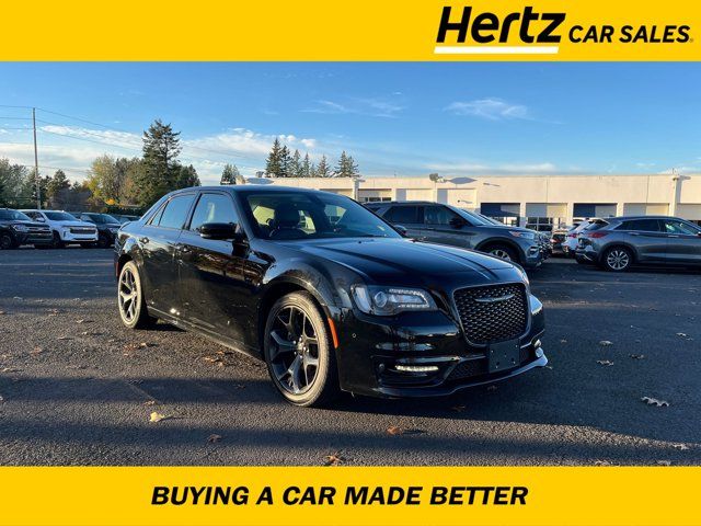 2022 Chrysler 300 Touring L