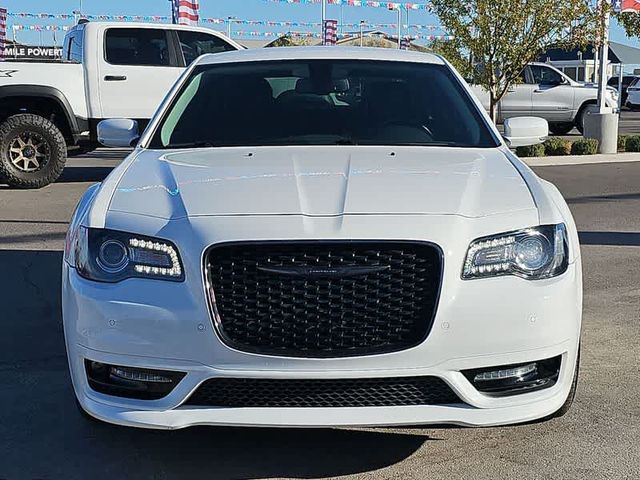 2022 Chrysler 300 Touring L