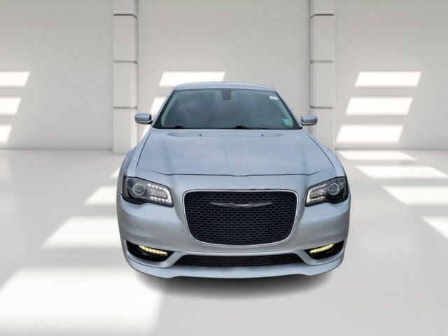 2022 Chrysler 300 Touring L