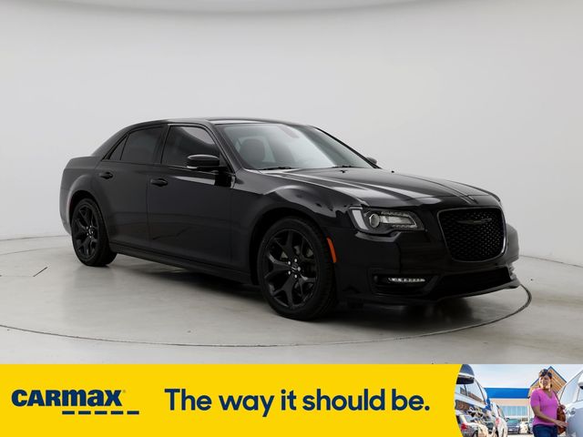 2022 Chrysler 300 Touring L