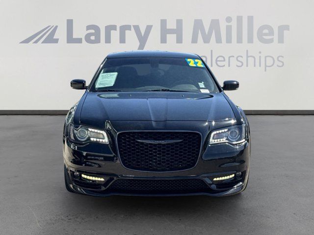 2022 Chrysler 300 Touring L