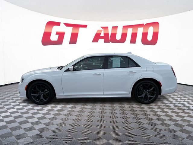 2022 Chrysler 300 300 Touring L