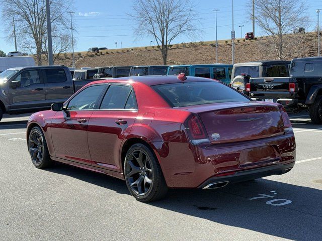 2022 Chrysler 300 Touring L