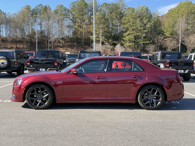 2022 Chrysler 300 Touring L