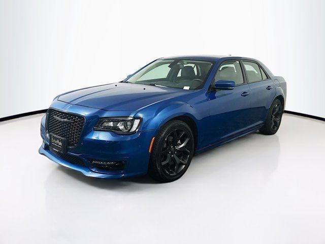 2022 Chrysler 300 Touring L