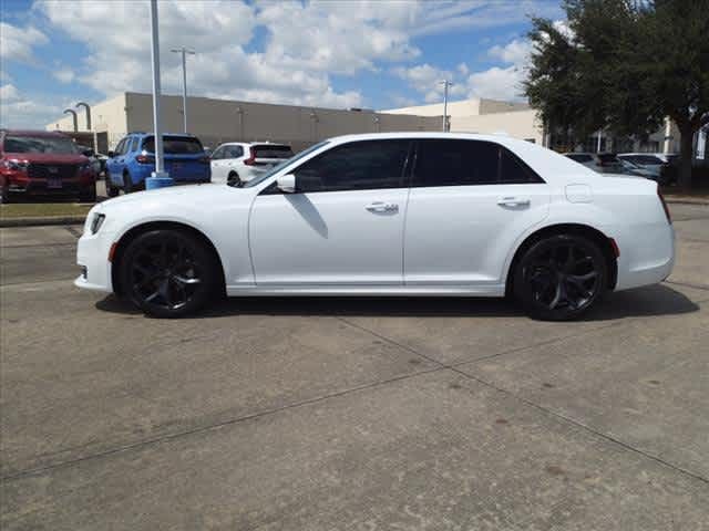 2022 Chrysler 300 Touring L