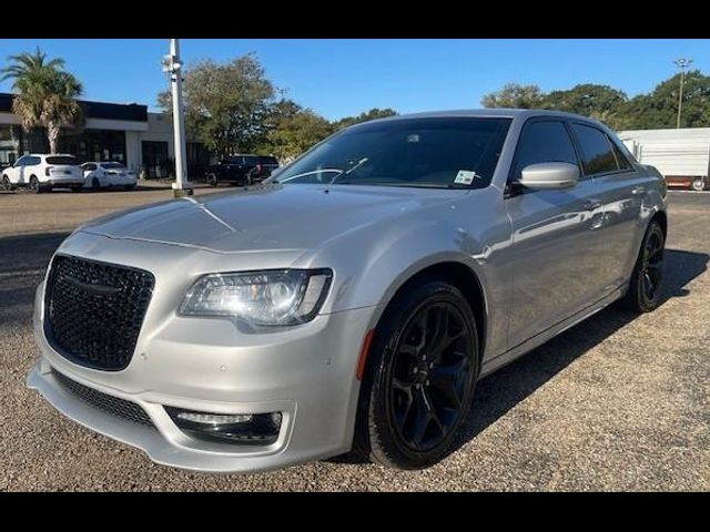 2022 Chrysler 300 Touring L