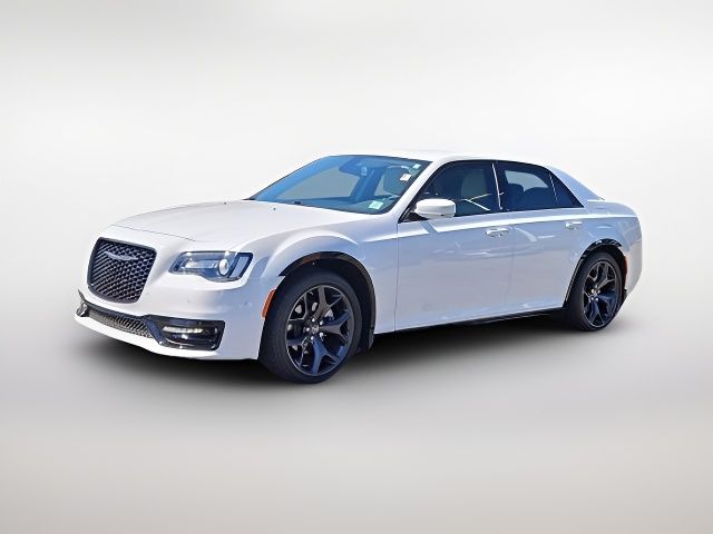 2022 Chrysler 300 Touring L