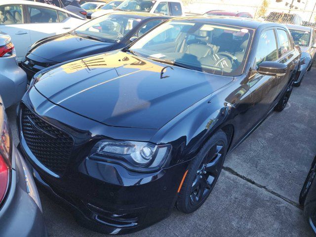 2022 Chrysler 300 Touring L