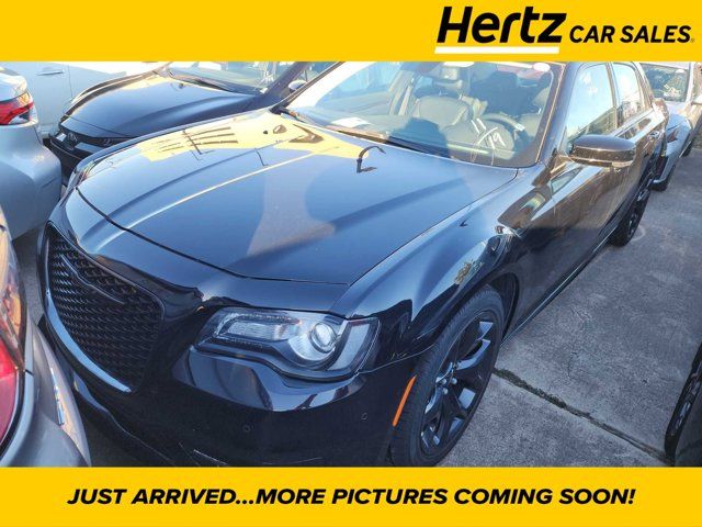 2022 Chrysler 300 Touring L