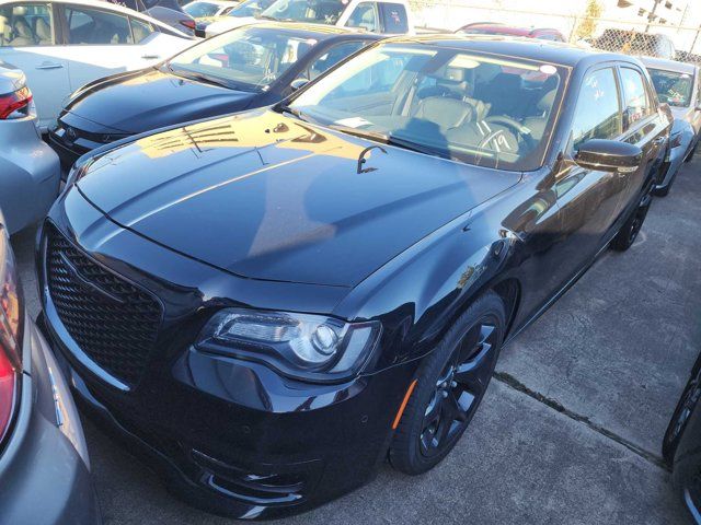 2022 Chrysler 300 Touring L