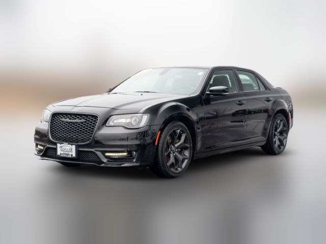 2022 Chrysler 300 Touring L