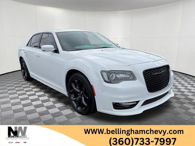 2022 Chrysler 300 Touring L