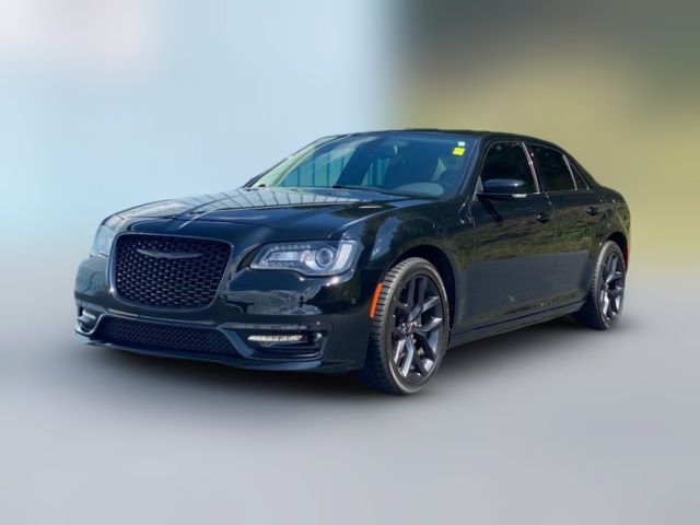 2022 Chrysler 300 Touring L