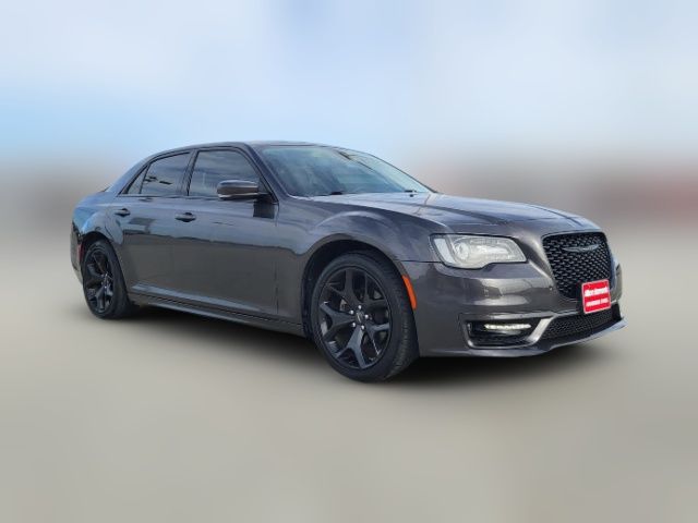 2022 Chrysler 300 Touring L