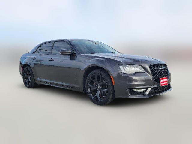 2022 Chrysler 300 Touring L