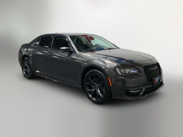 2022 Chrysler 300 Touring L