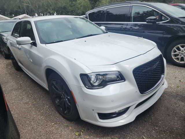 2022 Chrysler 300 Touring L