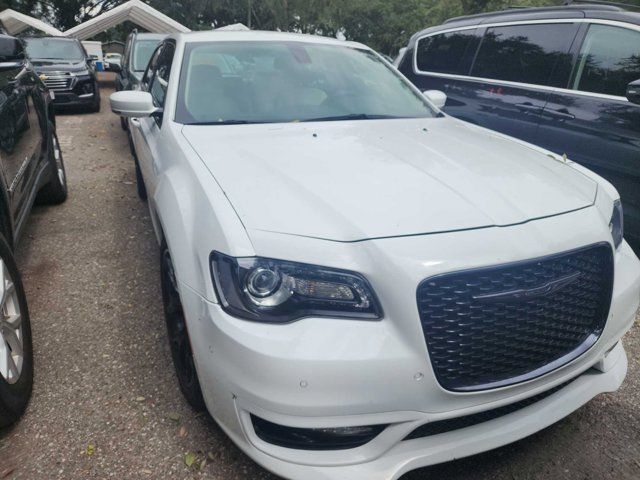 2022 Chrysler 300 Touring L