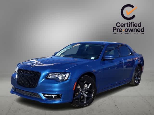 2022 Chrysler 300 Touring L