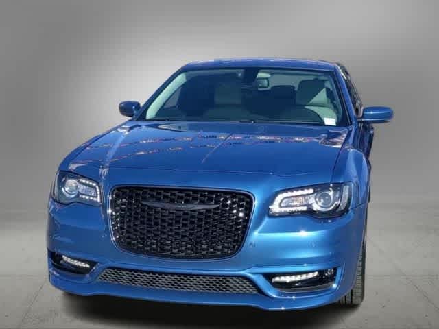 2022 Chrysler 300 Touring L