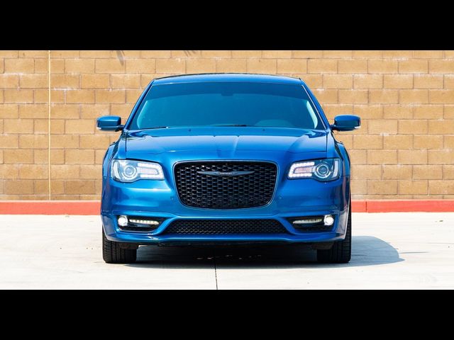 2022 Chrysler 300 Touring L