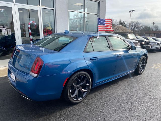 2022 Chrysler 300 Touring L