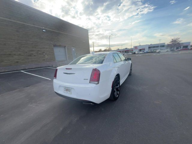 2022 Chrysler 300 Touring L