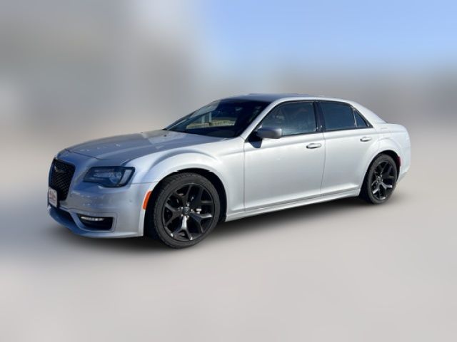 2022 Chrysler 300 Touring L
