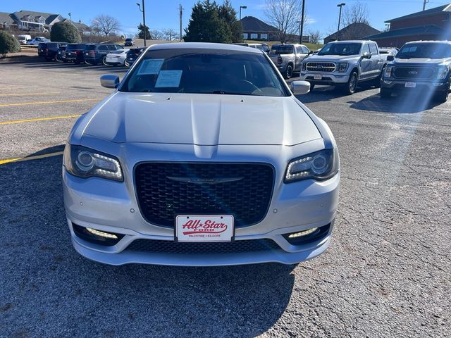 2022 Chrysler 300 Touring L