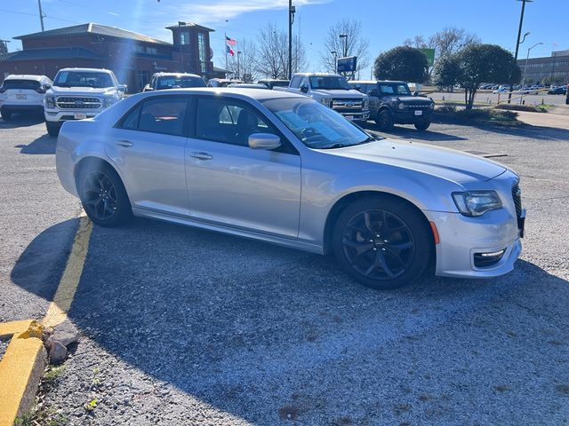 2022 Chrysler 300 Touring L