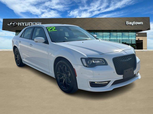 2022 Chrysler 300 Touring L