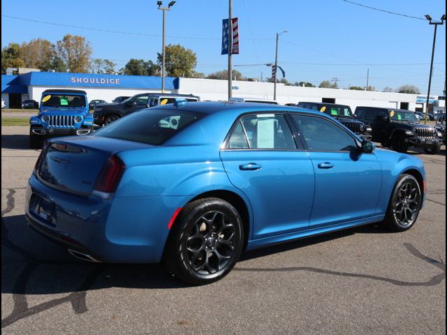 2022 Chrysler 300 Touring L