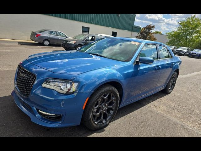 2022 Chrysler 300 Touring L