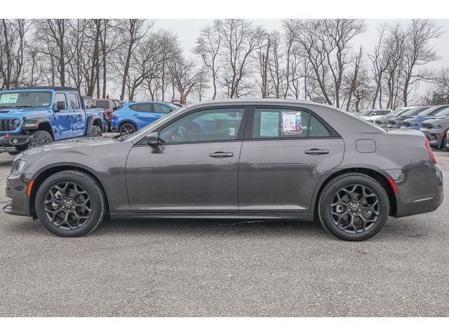 2022 Chrysler 300 Touring L