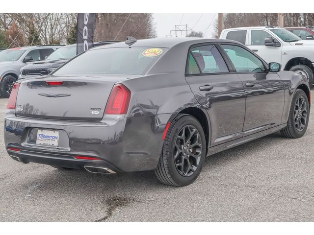 2022 Chrysler 300 Touring L