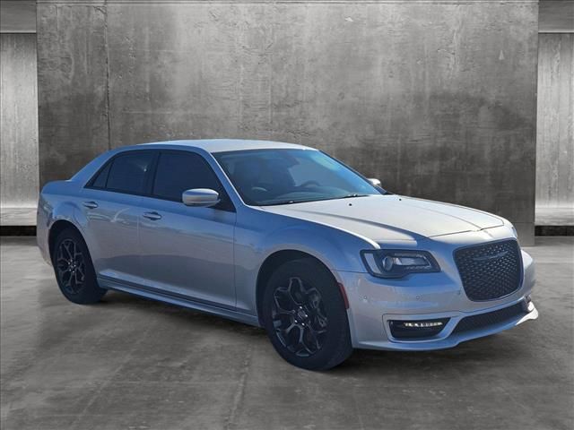 2022 Chrysler 300 Touring L