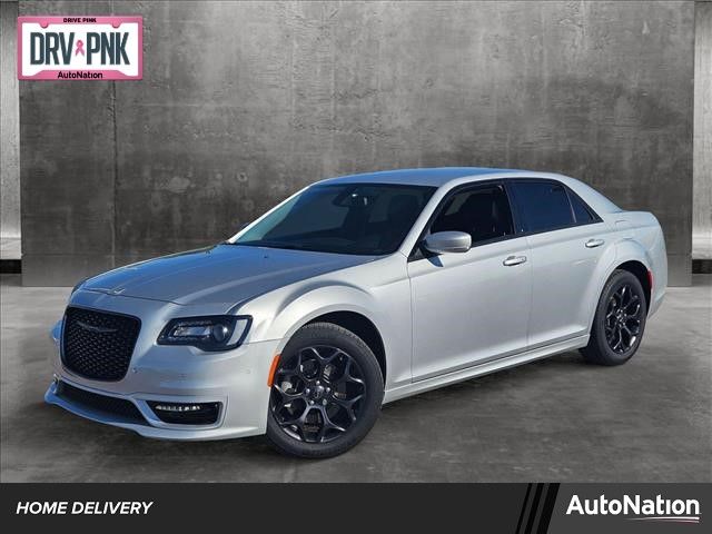 2022 Chrysler 300 Touring L