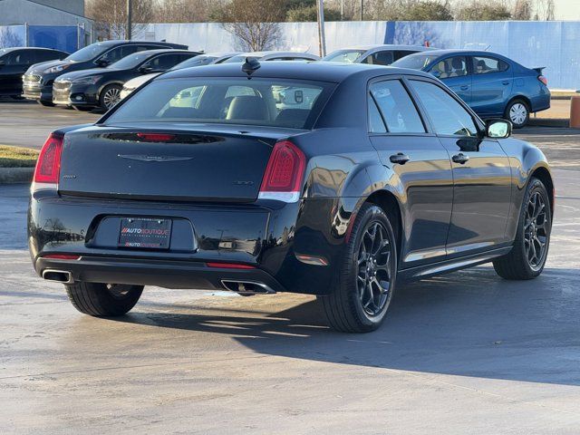 2022 Chrysler 300 Touring L