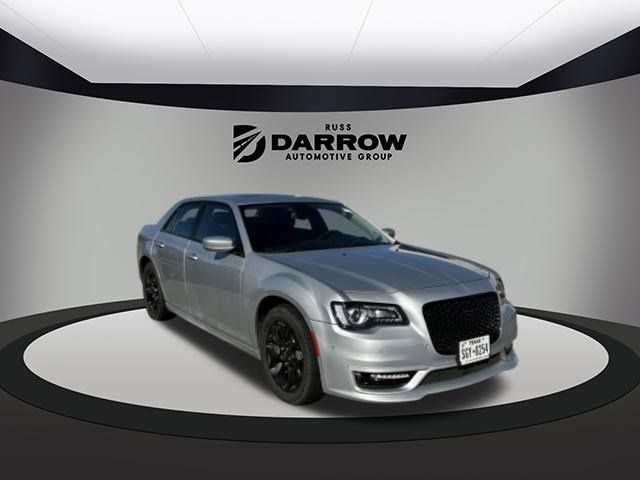 2022 Chrysler 300 Touring L