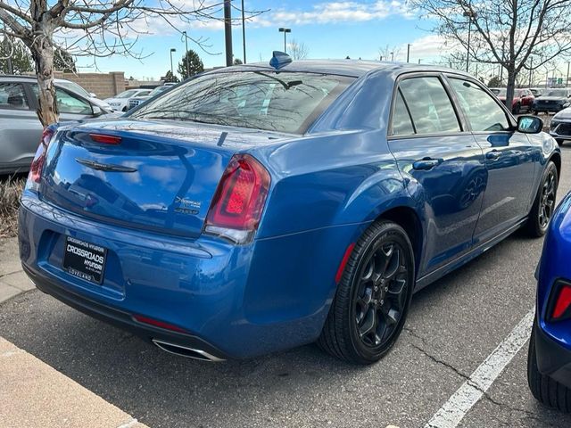 2022 Chrysler 300 Touring L