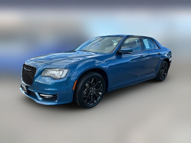 2022 Chrysler 300 Touring L