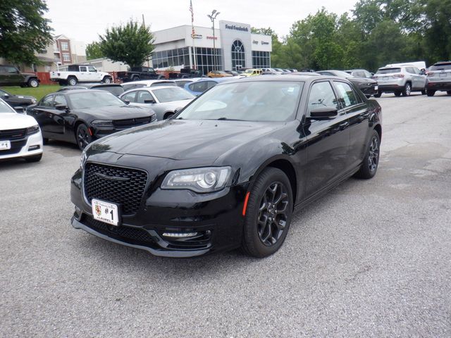 2022 Chrysler 300 Touring L