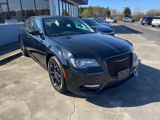 2022 Chrysler 300 Touring L