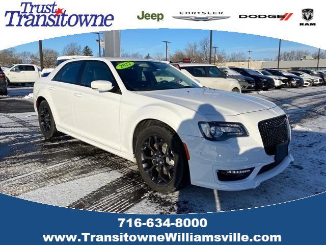 2022 Chrysler 300 Touring L