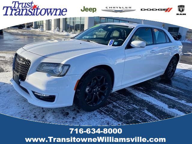 2022 Chrysler 300 Touring L