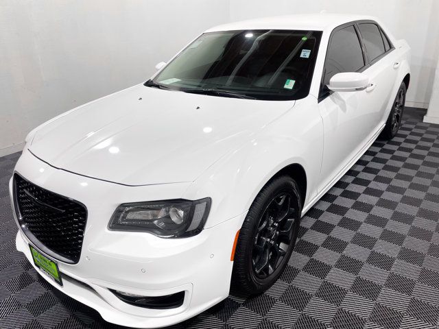 2022 Chrysler 300 300 Touring L